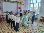 "В СИНЕМ НЕБЕ ВЫСОКО ЛЕТЧИКИ ЛЕТАЮТ!"