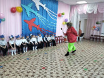 "В СИНЕМ НЕБЕ ВЫСОКО ЛЕТЧИКИ ЛЕТАЮТ!"