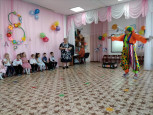 "8 МАРТА С КЛОУНОМ"