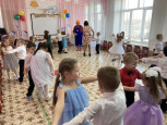 "КАРЛСОН В ГОСТЯХ У РЕБЯТ"