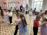 "КАРЛСОН В ГОСТЯХ У РЕБЯТ"