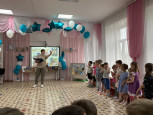 "ПУШКИНУ ПОСВЯЩАЕТСЯ"