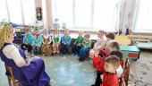 "На весеннем , на лугу"