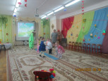 Весенние утренники в младшей и средней группах