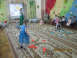 Весенние утренники в младшей и средней группах