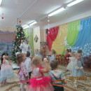 Новый год (младшая  и старшая группы)