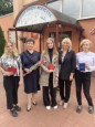 Вручение свидетельств об окончании школы