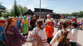 "Троица зовет заводить хоровод"