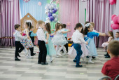 Семейный праздник. Дружная семья