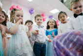 Семейный праздник. Дружная семья
