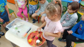 Экспериментирование с водой "Тонет - не тонет"