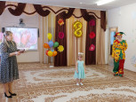 С праздником чудесным, с праздником весны!