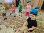 Отмечаем мы не зря 23 февраля