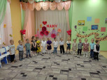 День матери в младшей группе 