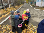 "Кто привык трудиться, тому без дела не сидится" (трудовые будни ребят)
