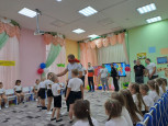 "Мой папа самый лучший"- спортивное мероприятие в подготовительных группах  ДОУ.