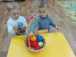 Игры с массажными мячиками