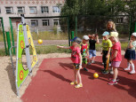 Поможем Чебурашке поймать бабочку 