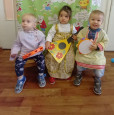 Знакомство с русским народным костюмом