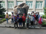 Экскурсия к школе  