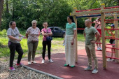 Экскурсия в  парк на новую детскую игровую площадку
