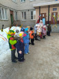 Масленицу встречаем, всех блинами угощаем