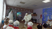 Зимушка- красавица, всем ребятам нравится