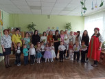 Для самых дорогих и прекрасных на свете 