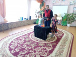 Фокусник в гостя у ребят