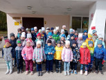 В кинозал с друзьями. 