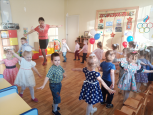 День защитника Отечества в младших и средней группах (подробнее)