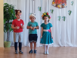 Весенние праздники  (подробнее)