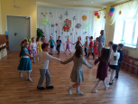 Весенние праздники  (подробнее)