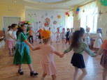 Весенние праздники  (подробнее)