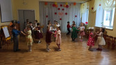 "Праздник мамы в ноябре - самый лучший на земле" (подробнее)