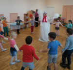 "День Снеговика" в средней группе (подробнее)