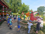 Летние праздники во 2 младшей и средней группах (подробнее)