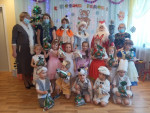"Как лиса у Деда Мороза валенки стащила" (подробнее)