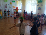 "День шуток, веселья и смеха" (подробнее)