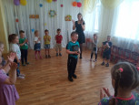 "Пасха - добрый праздник, чудо из чудес" (подробнее)