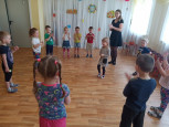 "Пасха - добрый праздник, чудо из чудес" (подробнее)