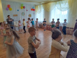 "Пасха - добрый праздник, чудо из чудес" (подробнее)