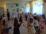 "Весна - красна" (подробнее)