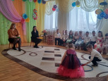 "Мамочка родная, милая такая" (подробнее)