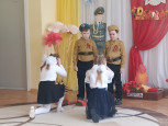 "Праздник памяти и славы" (подробнее)