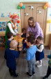 Хороши малыши, поздравляют от души!