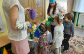 В гостях у Елочки, Тихони, Шалуна и Умницы 