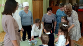 Хорошо рядом с мамой