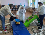 Снеговик и Зайка в зимнем городе