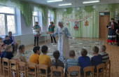 Масленица идёт, блин да мёд несёт!